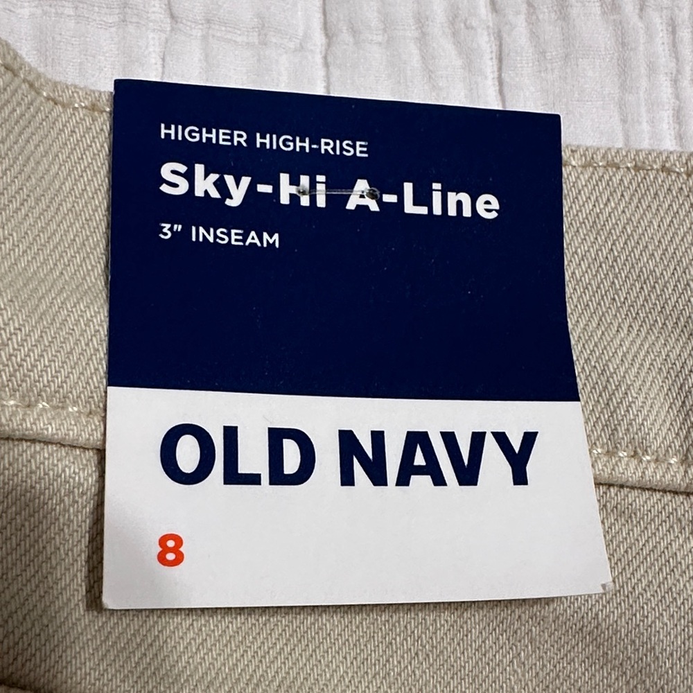 Old Navy Sky-Hi A-Line Shorts - Picture 3 of 6